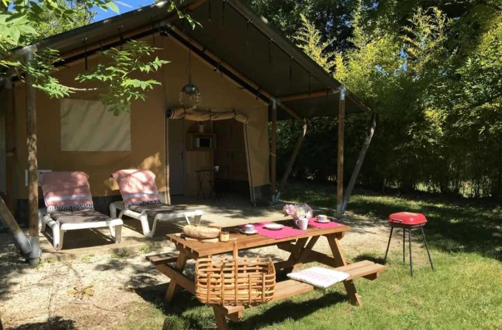 Camping 4 étoiles - Piscine - eeciaf