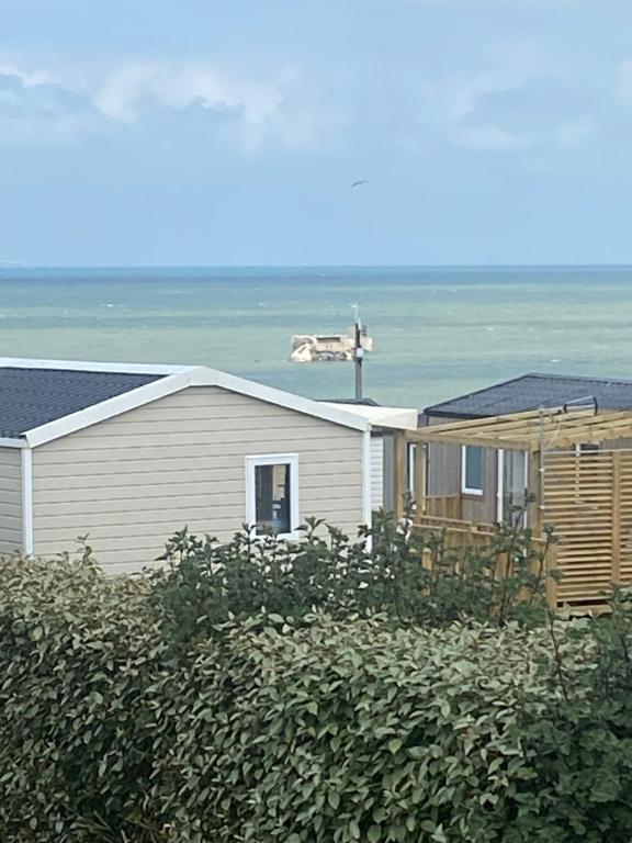 CAMPING LE PHARE D OPALE mobile home L07