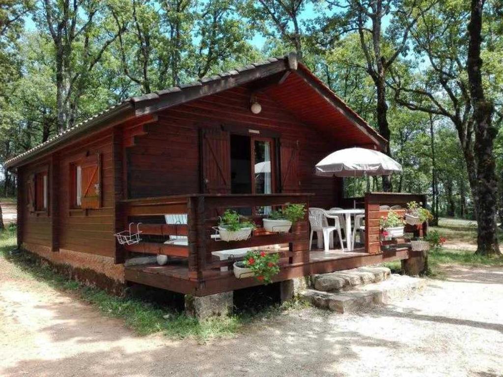 Chalet 3 étoiles - Piscine - efchbh