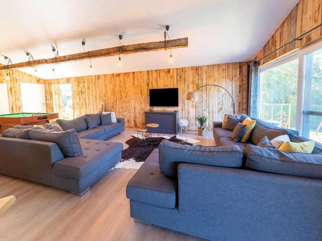 Chalet in Ardennes near Lake & Nature Reserve