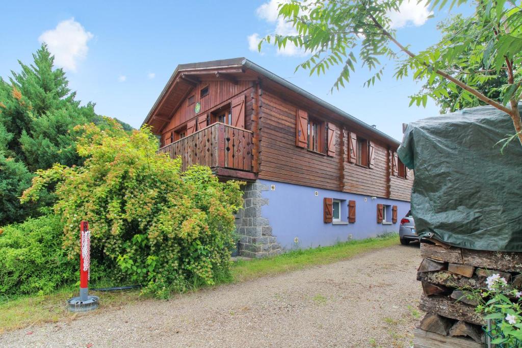 Chalet charmant à Stosswihr avec vue sur montagne + balcon
