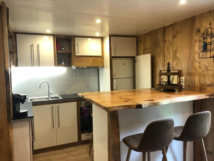 "La clé dorée" Chalet mitoyen avec jardin et -WIFI-