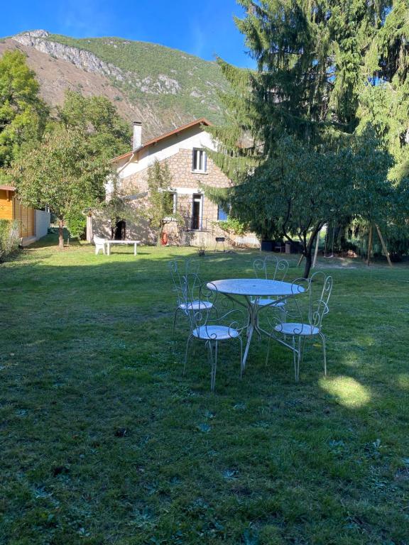 CHALET Tout Confort Proche d AX 3 Domaines