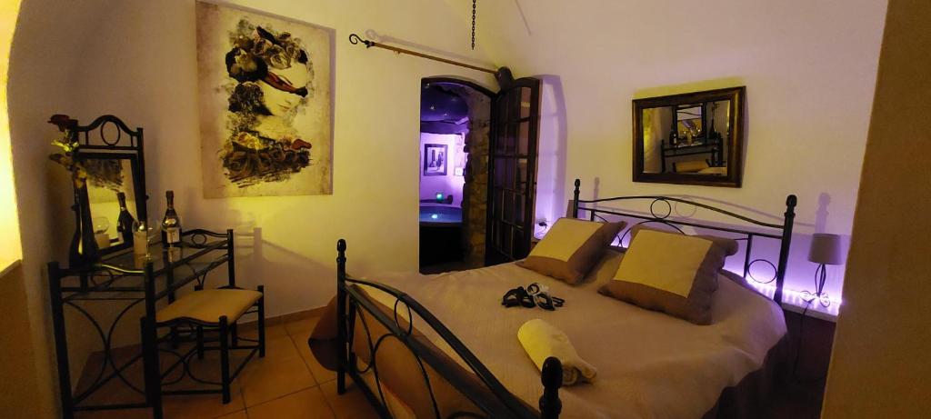 chambre love romantique avec spa privée