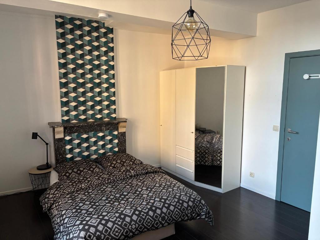 Chambre située au cœur de Mons avec SDB privée