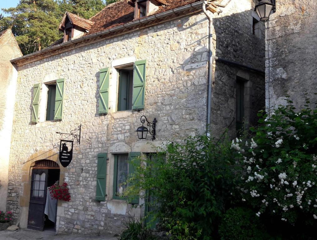 Appartements - Charme, jardin et vue imprenable en plein coeur de St-Cirq