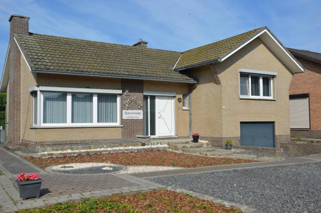 Charming Belgian Getaway, vakantiewoning in Oudsbergen - 3 Bedrooms Garden
