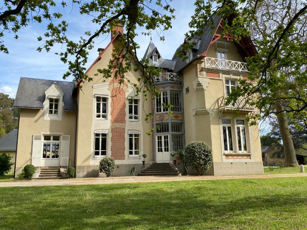 Château de la Coudraie et La Petite Coudraie