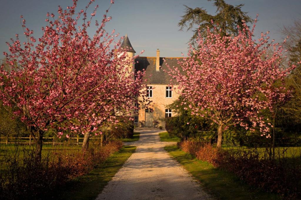 CHATEAU DE MONFREVILLE