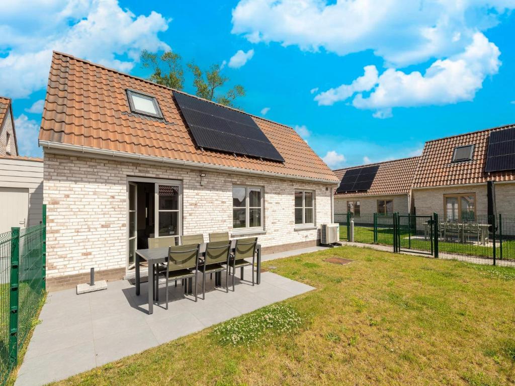 Holiday Home in Koksijde with Garden