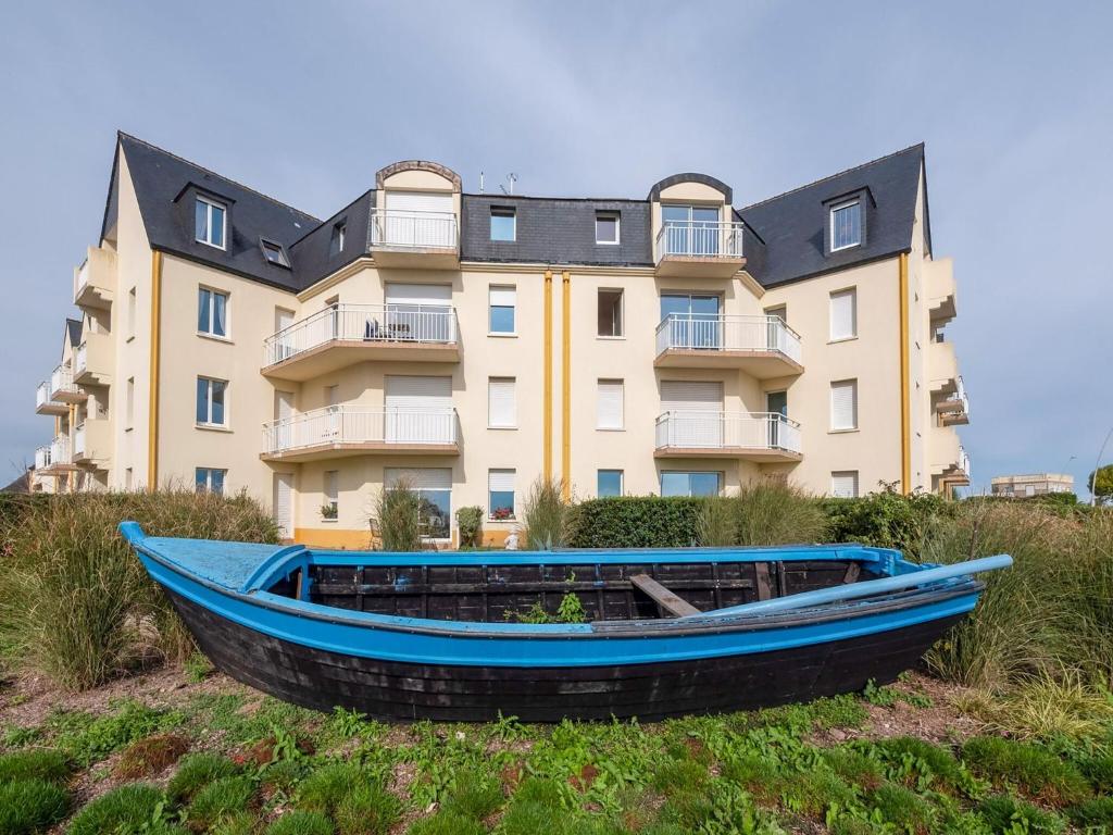 Beautiful apartment with sea views