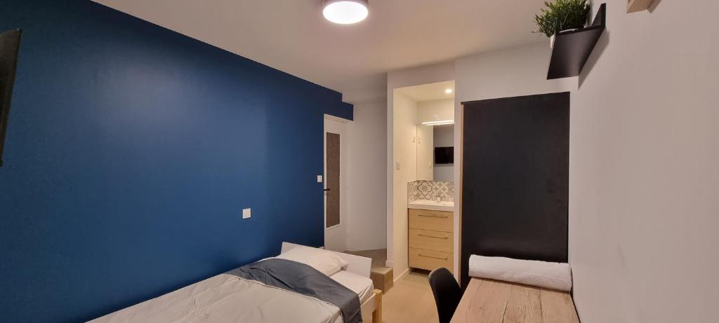 Chambres avec douche privative dans appartement partagé - Metro - Wifi