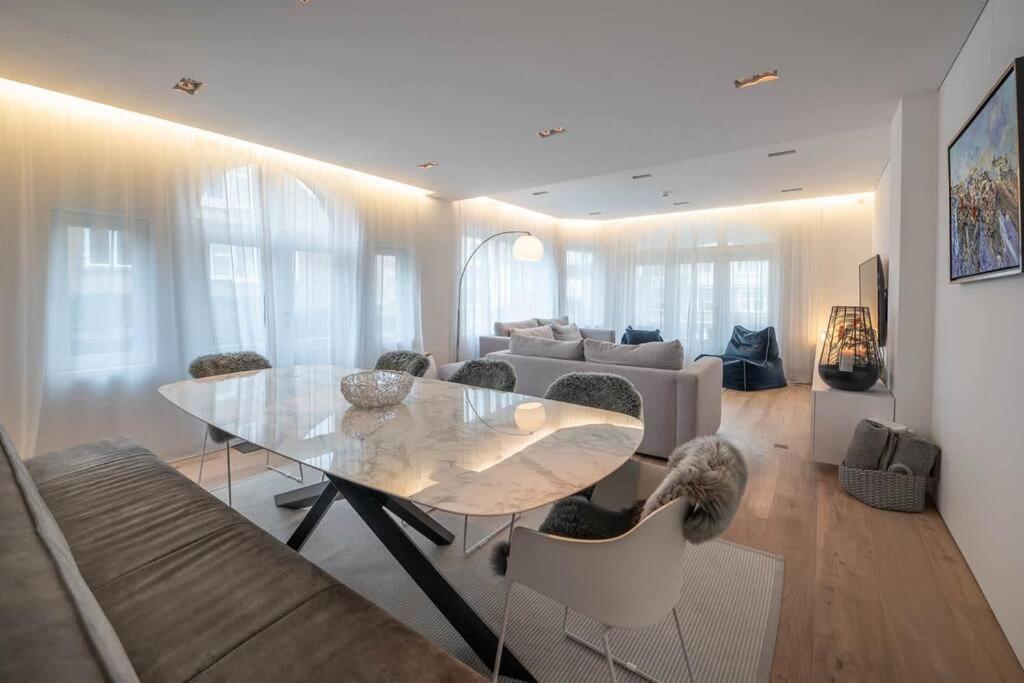 Cozy 3BD House with private terrace and parking
