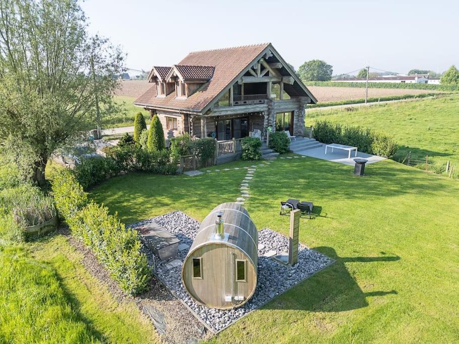 Cozy 4-Bedroom Chalet with Outdoor Spa in Zottegem