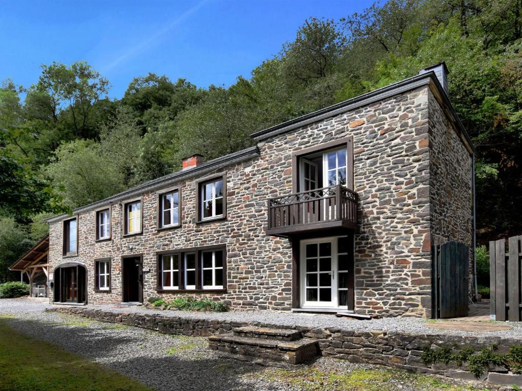 Historic Mill Stay in Rendeux