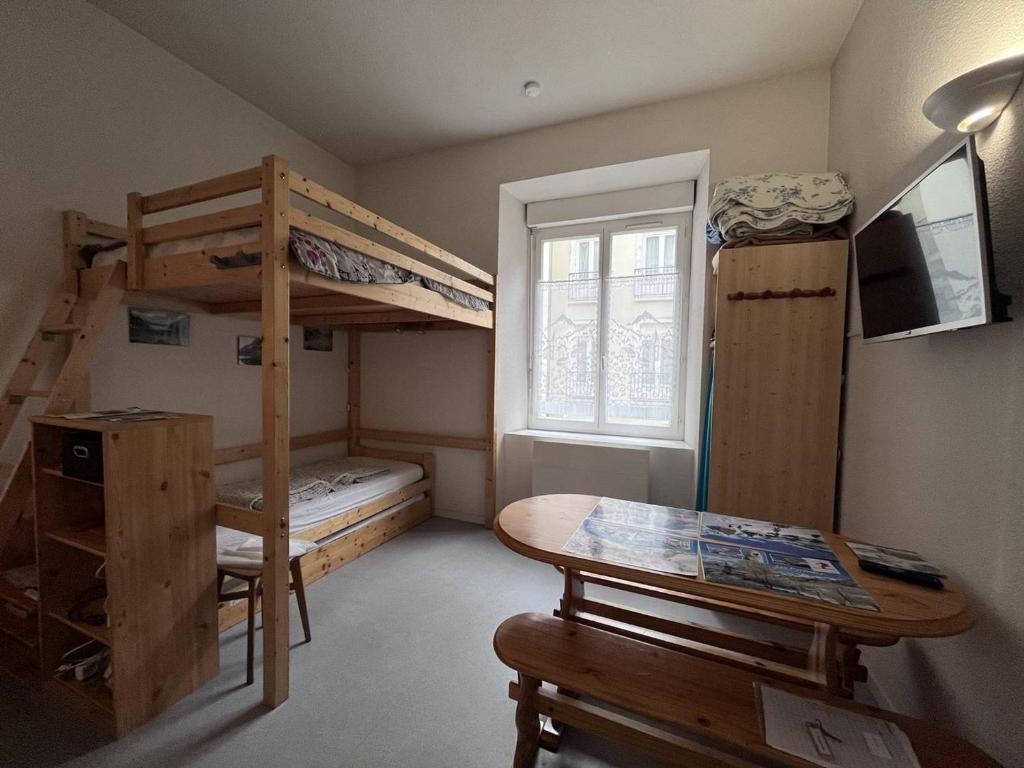 Doux séjour familial à Cauterets - FR-1-812-55