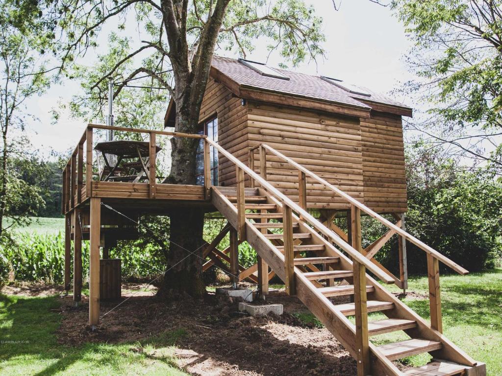 Romantic Woodland Chalet
