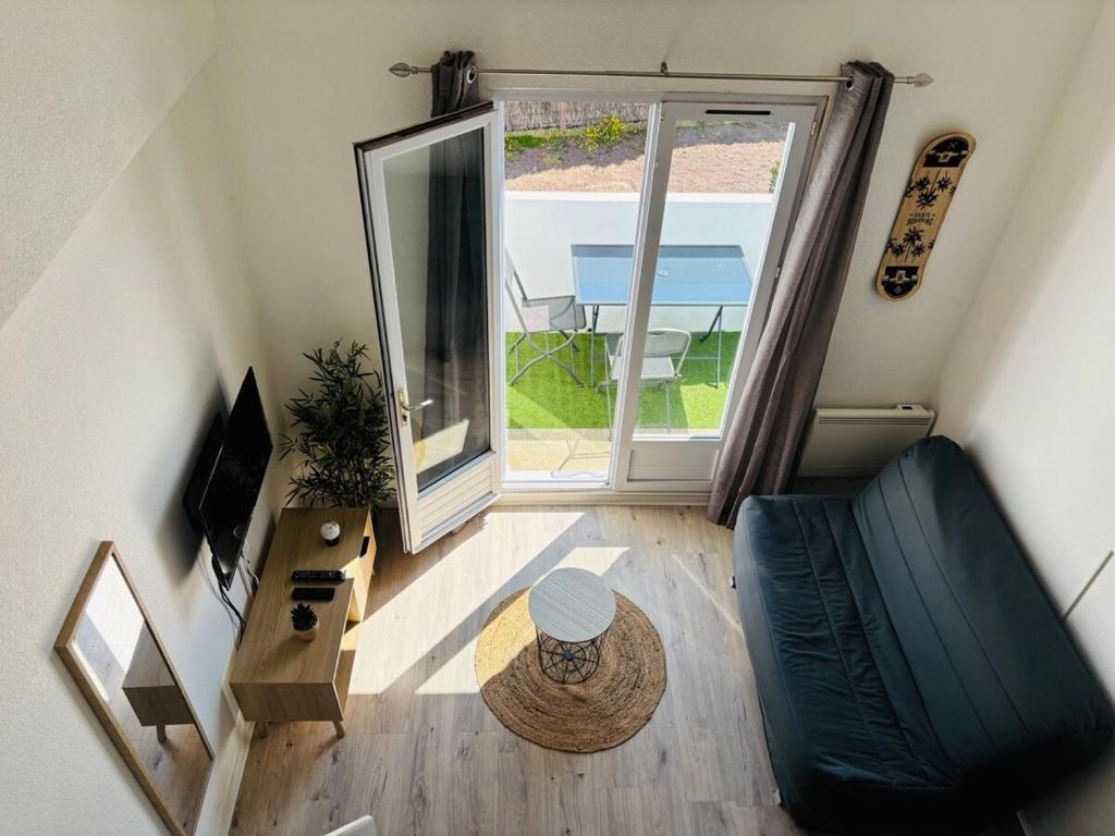 Duplex cosy neuf - wifi - balcon - en bordure de forêt de pins - proche plage
