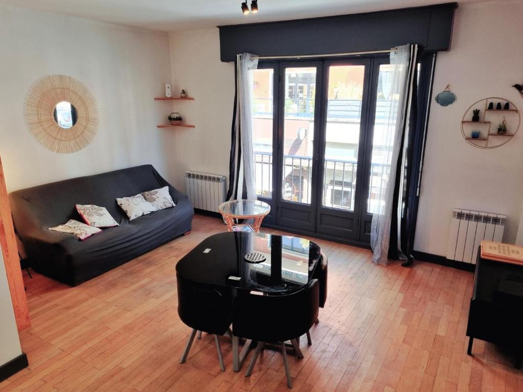 Duplex en Centre-Ville de Valenciennes Tout Inclus - FR-1-510-232