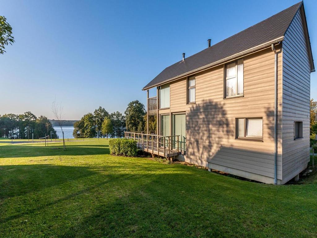 Serene Luxe Lakeside Stay