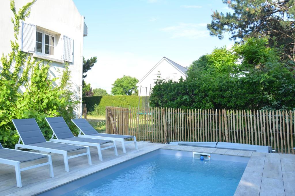 En famille Piscine et grand jardin ombragé "VillaBauleZen"