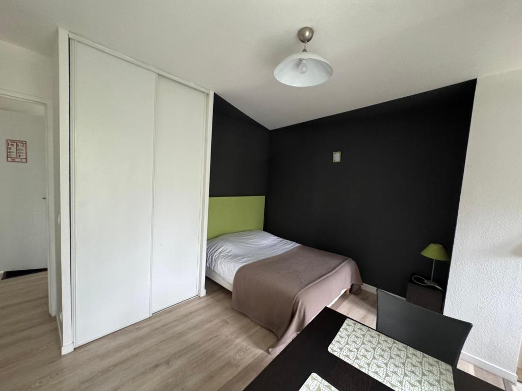 Studio T1 piscine chauffée parking gratuit les hauts dhonfleur