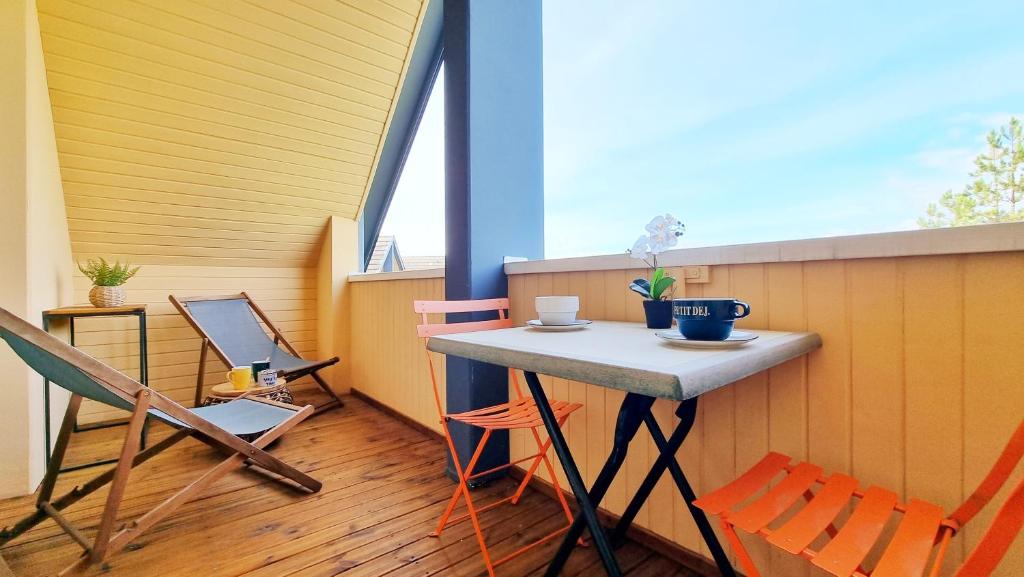L'Evasion - Balcon - Fibre - Calme - RBNB