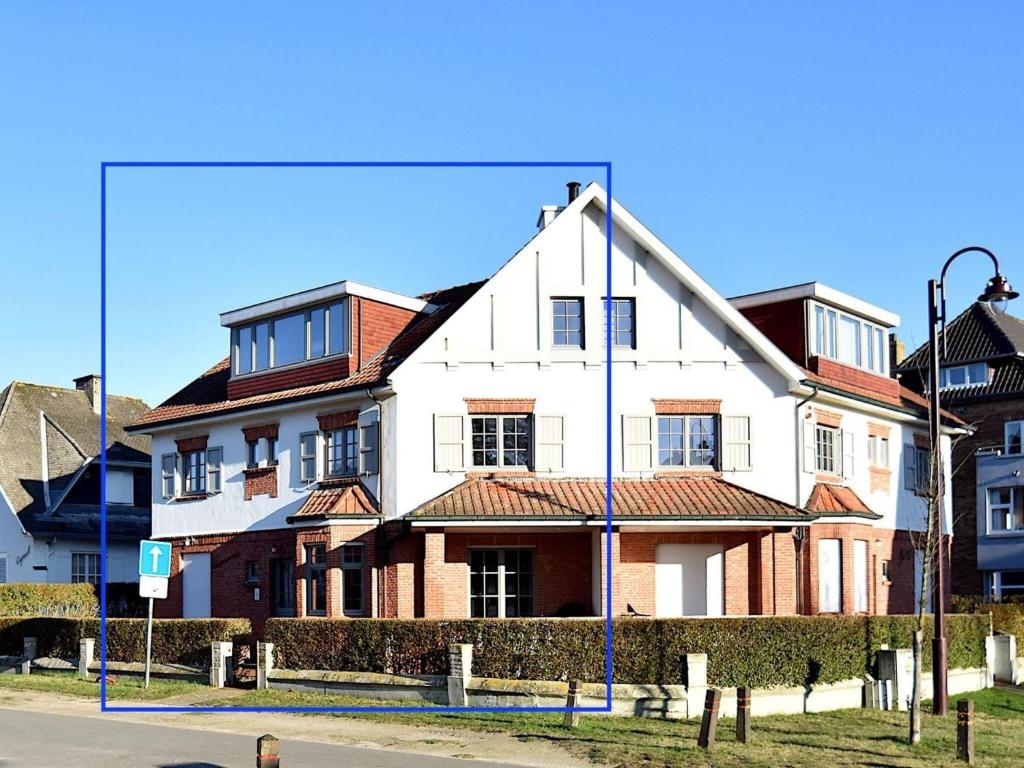 Villa near the sea with luxury amenities