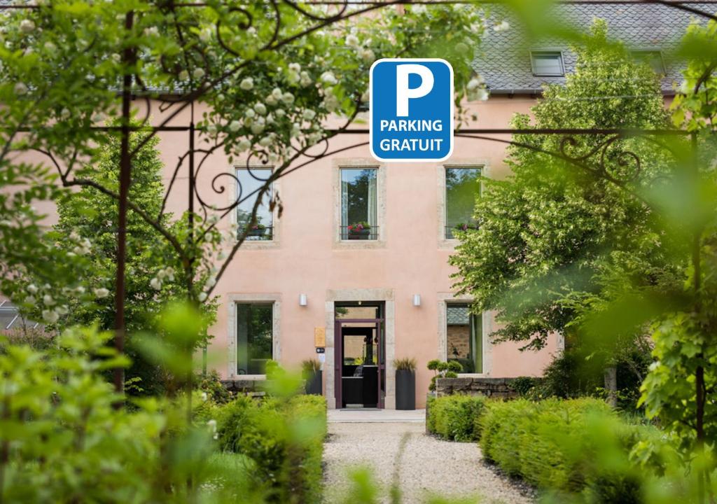 HÔTEL LA FERME DE BOURRAN RODEZ - parking privé gratuit