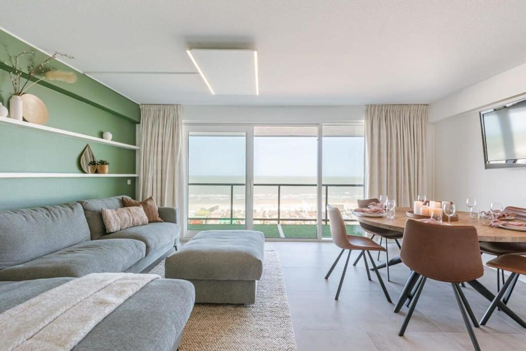 Huswell - Frontal seaview apartment in Blankenberge
