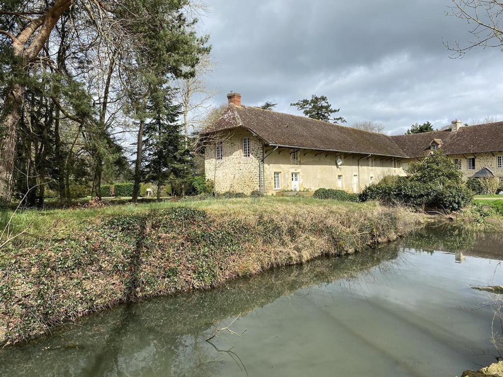 Maison de charme rénovée, grand jardin, au calme, proche nature et châteaux historiques, animaux admis - FR-1-497-198