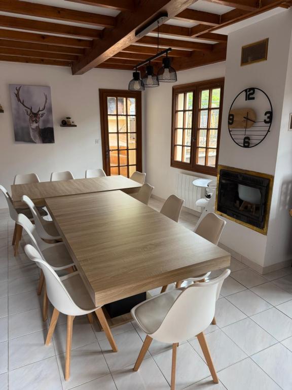 Gite boutx 10 et 12 personnes 5 LITS DOUBLES ET 1 CANAPE LITS