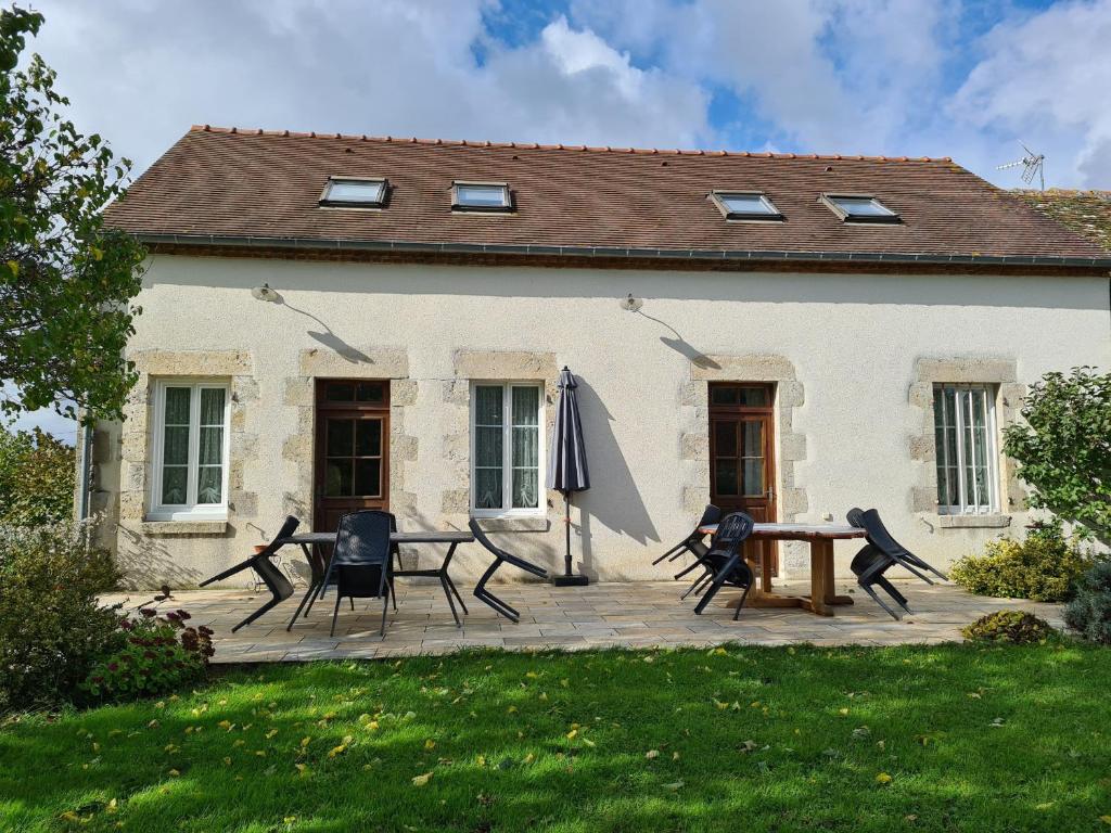 Gîte familial en ferme avec jardin, proche forêt et canal d'Orléans - Label Tourisme et Handicap - FR-1-590-7
