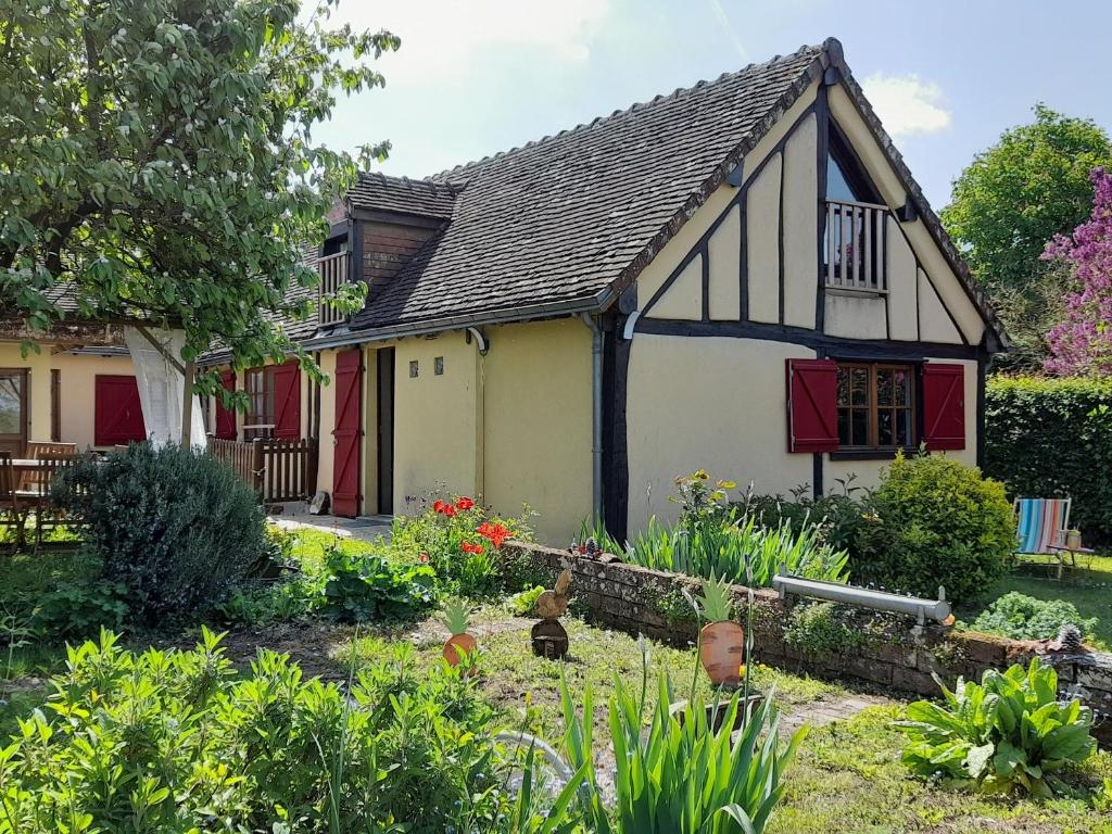 Gîte familial à Arrou avec jardin, babyfoot, mezzanine suspendue et cuisine équipée - FR-1-581-93
