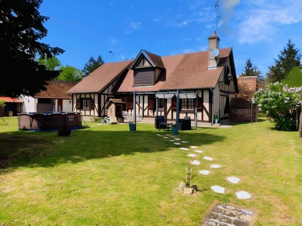 La Demeure du Cerf Gîte chic 6P en Sologne avec jacuzzi piscine estivale chauffée près de Lamotte parc FFE Center Parcs Haut des Bruyères et zoo de Beauval
