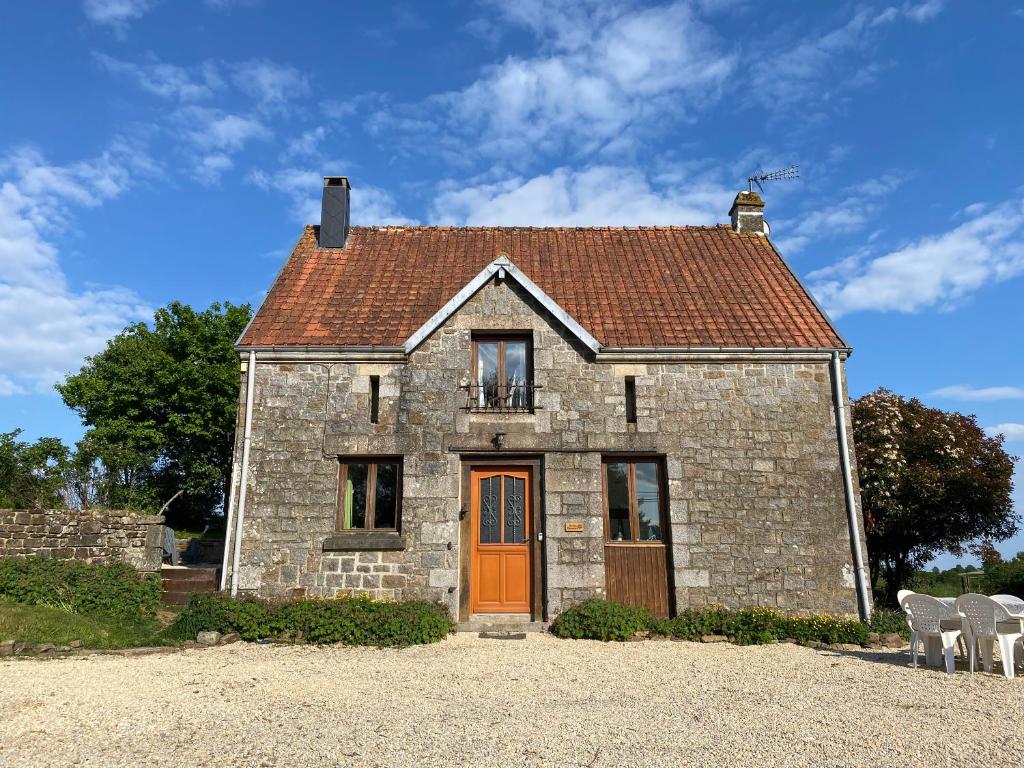 Gîte des Pommiers avec terrain de pétanque