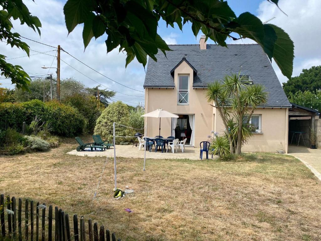 Maison traditionnelle avec jardin et activités, au calme près de la mer - FR-1-306-1220