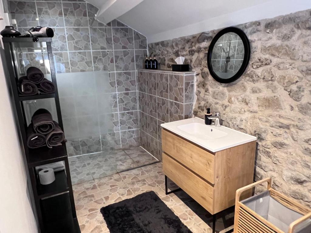 Gîte Rubis - JACUZZI - Pairi Daiza - 6 pers