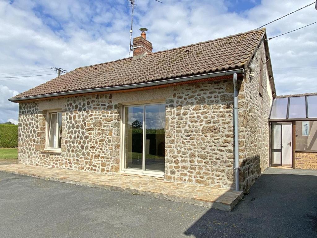 Maison granit avec jardin privatif, plain-pied, 2 chambres, tout inclus, proche loisirs et nature - FR-1-497-190