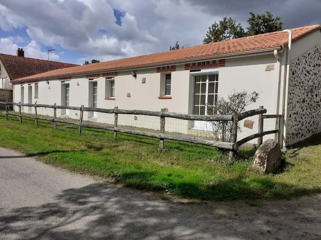 Gîte spacieux avec jardin, SPA, et équipements bébé près de Pornic - FR-1-306-1041
