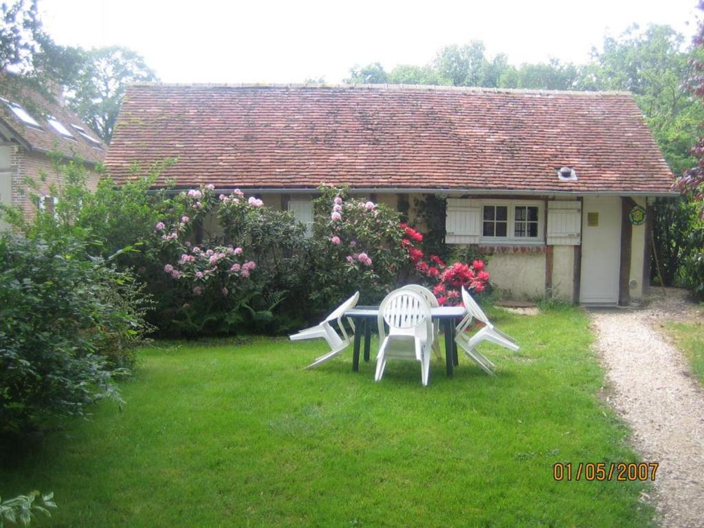 Maison solognote avec étang privé, barque, pêche gratuite et vélos inclus, proche Saint-Viâtre - FR-1-491-416