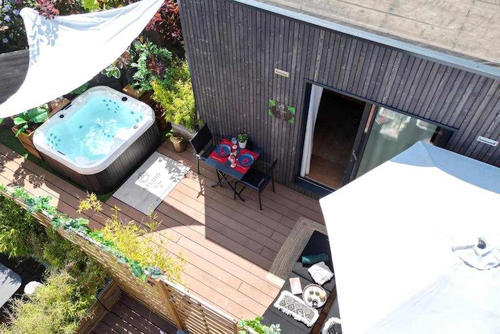 Gîte Studio Alsa 15 avec Jacuzzi privatif