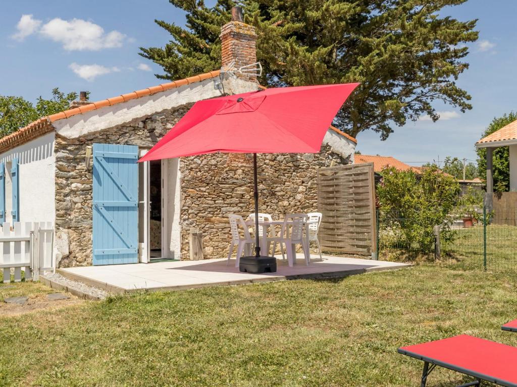 Fermette Rénovée avec Jardin Privatif et Wifi à 12km des Plages - FR-1-306-1257