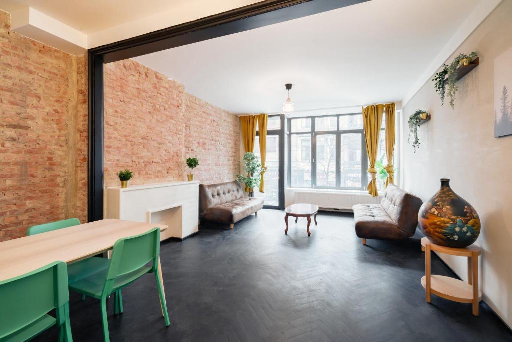 Grand Central Station Apartments