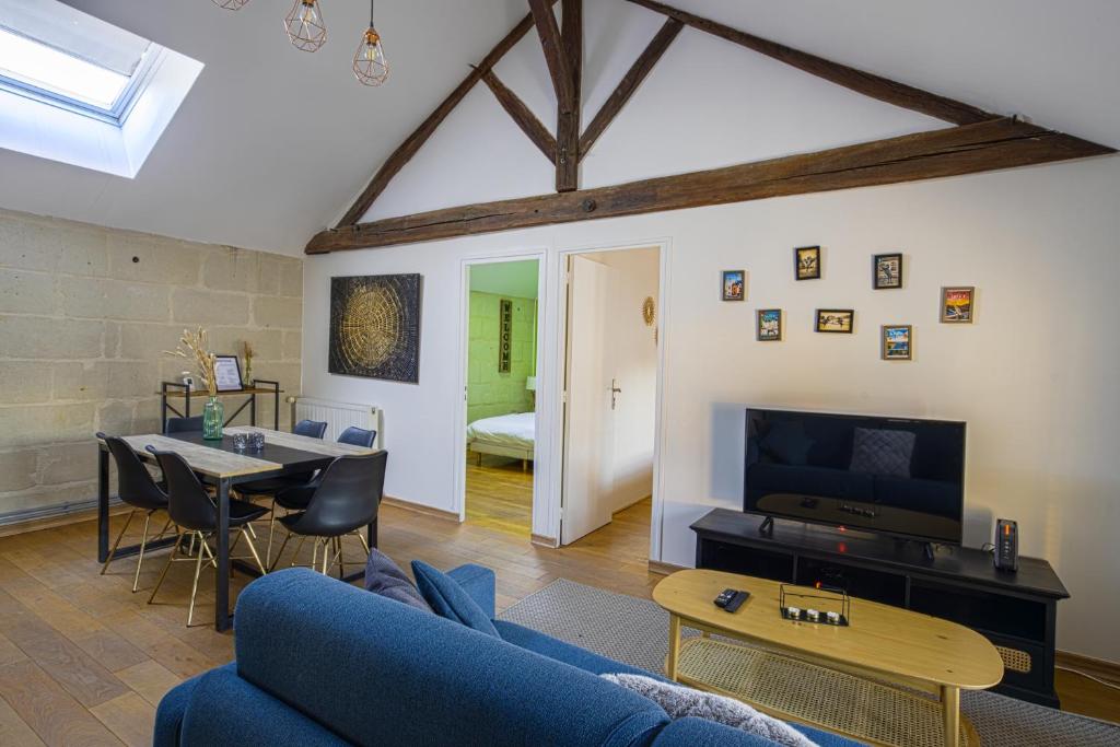 Grand logement 2 ch hyper-centre calme Wifi