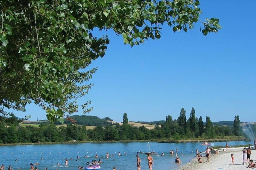 Grande maison avec vue sur le lac