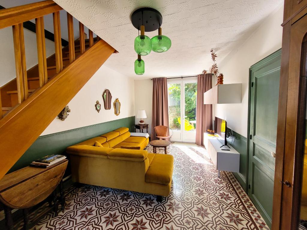 Guest House "Près des Montgolfières"