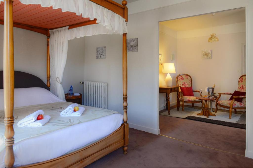 Logis Hôtel et Restaurant du Dauphin