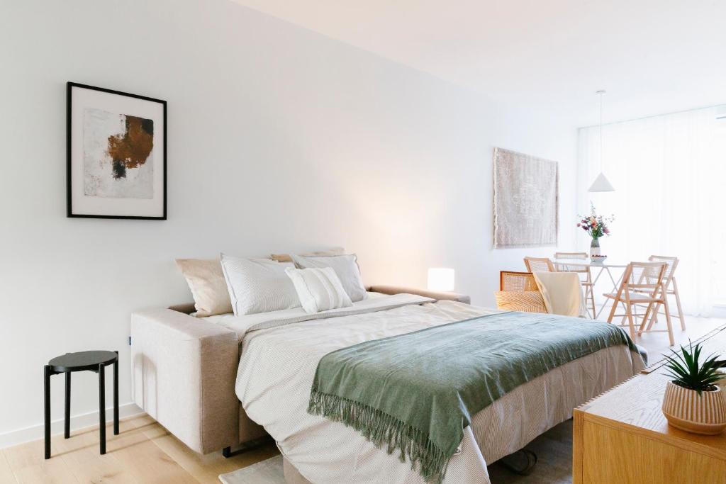High-end flats at South area