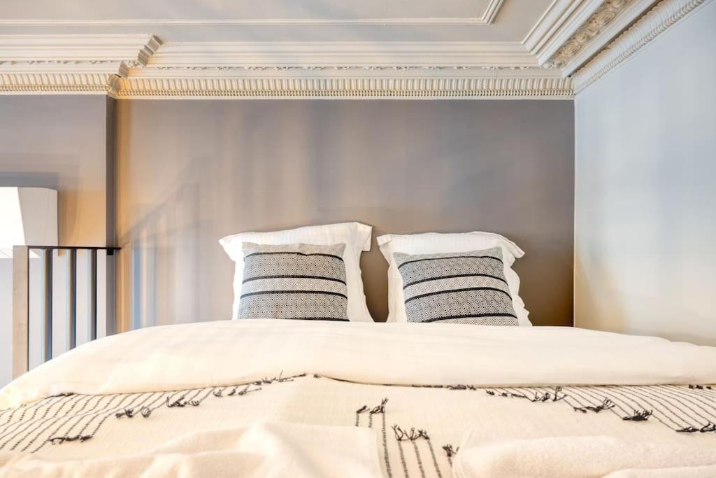 Historic Ghent Building - Ideal Studio Retreat